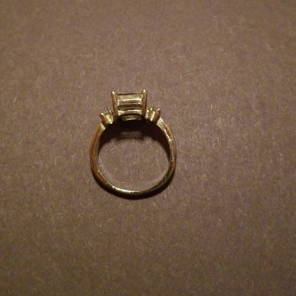 Silver CZ Ring - Picture 4 of 5